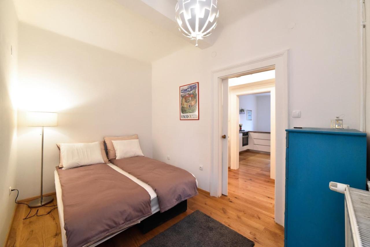 Cosy Lu Apartment Zagreb Exteriör bild